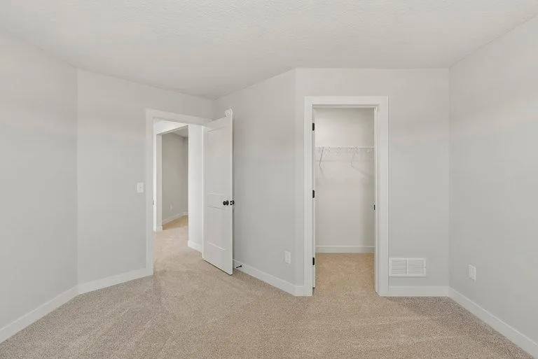 3661 Knightsbridge Lane Lake Elmo, MN 55042