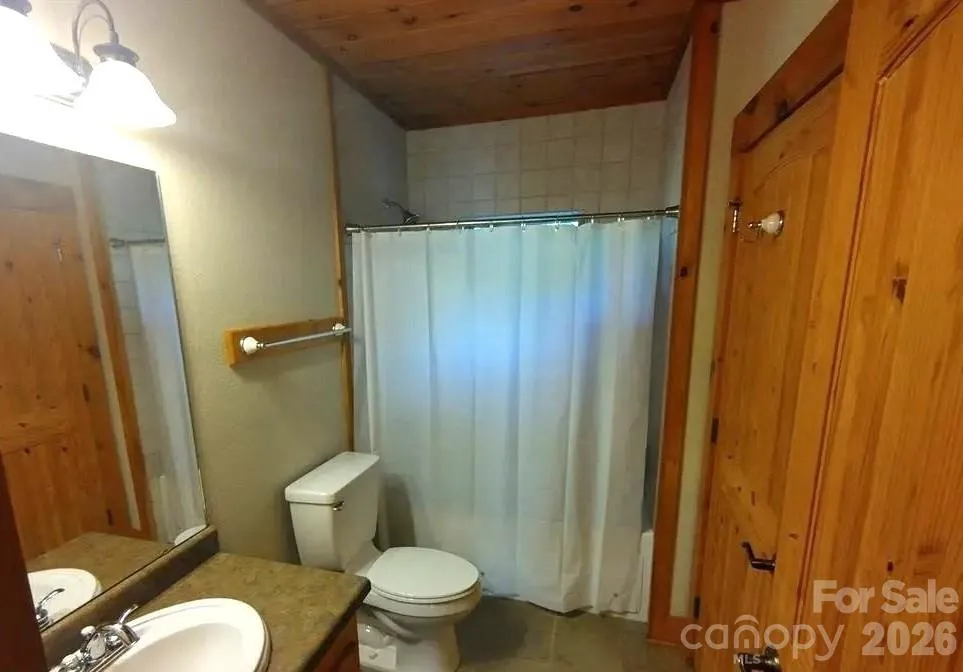 453 Grandview Peaks Drive Nebo, NC 28761