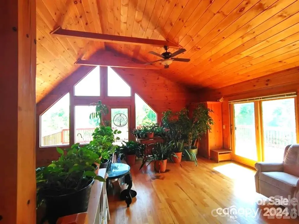 453 Grandview Peaks Drive Nebo, NC 28761