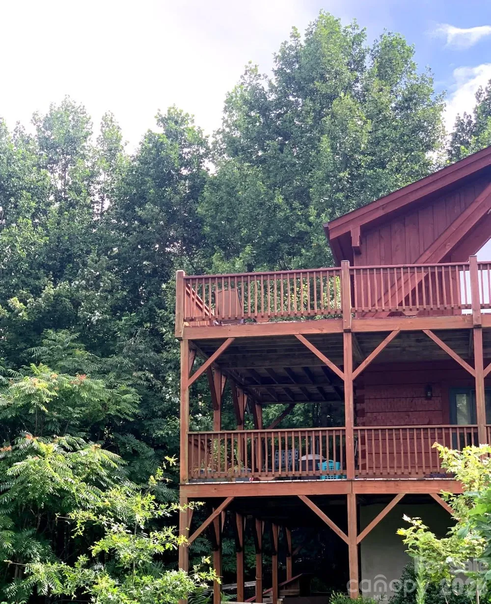 453 Grandview Peaks Drive Nebo, NC 28761