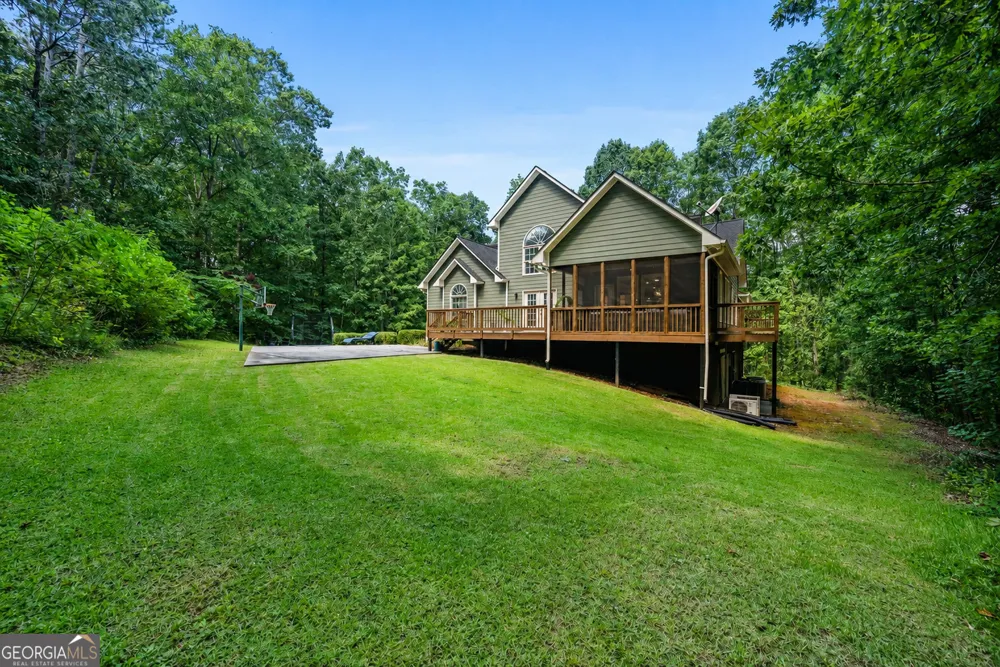 1816 Yorkshire DR Woodstock, GA 30189