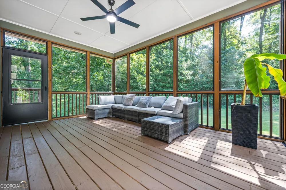 1816 Yorkshire DR Woodstock, GA 30189