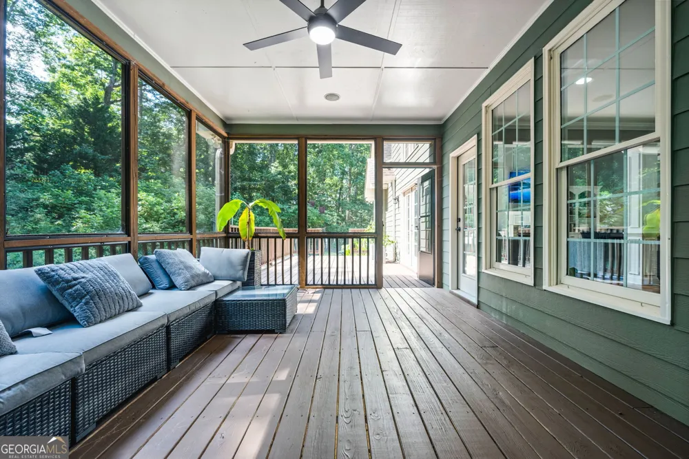 1816 Yorkshire DR Woodstock, GA 30189