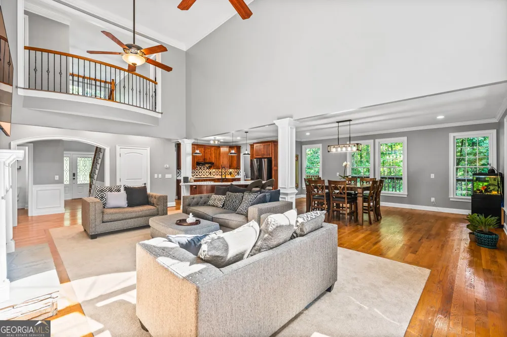 1816 Yorkshire DR Woodstock, GA 30189