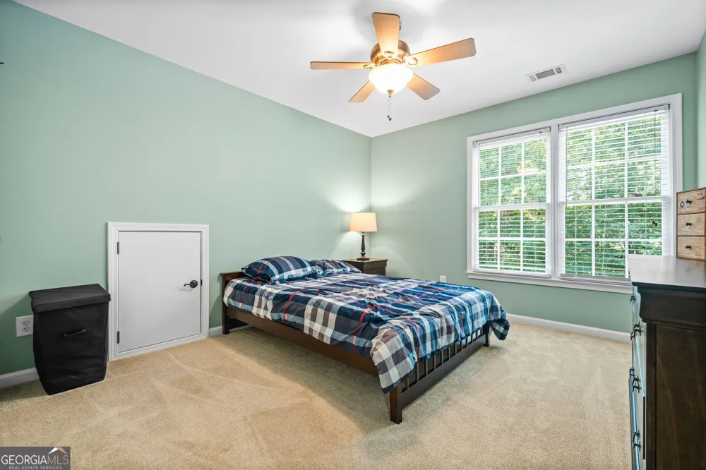 1816 Yorkshire DR Woodstock, GA 30189