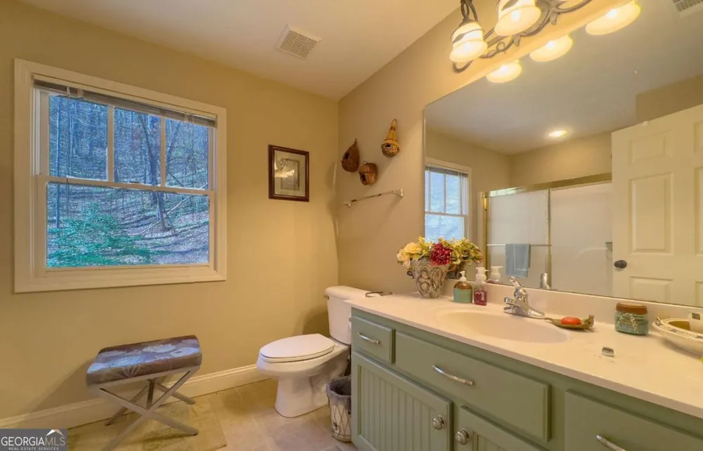 526 Garland Ridge DR Hayesville, NC 28904
