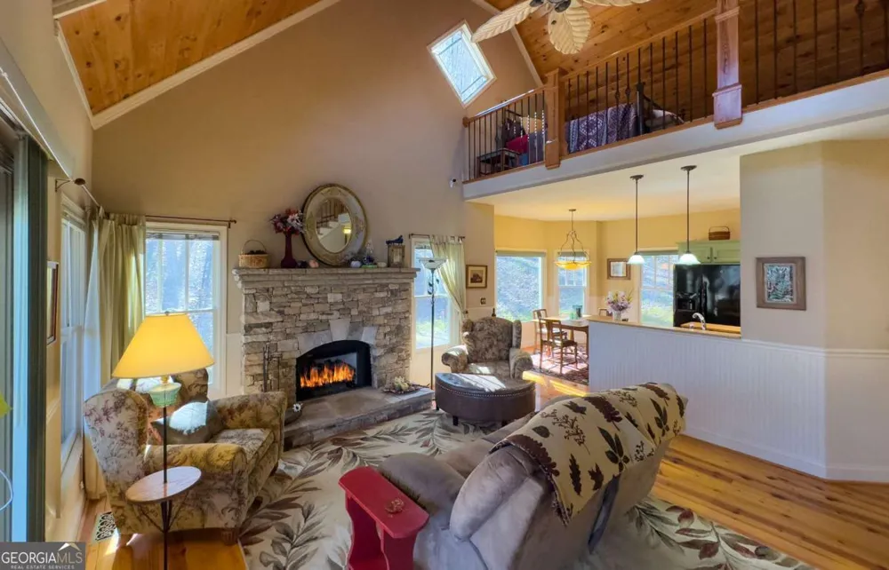 526 Garland Ridge DR Hayesville, NC 28904