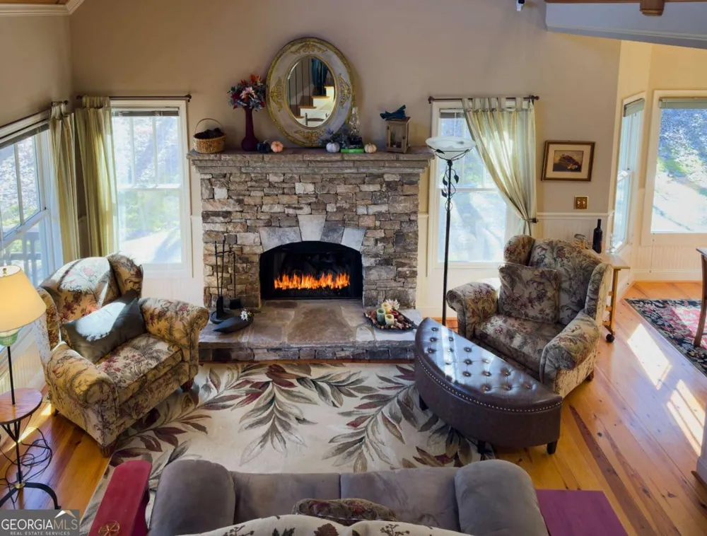 526 Garland Ridge DR Hayesville, NC 28904