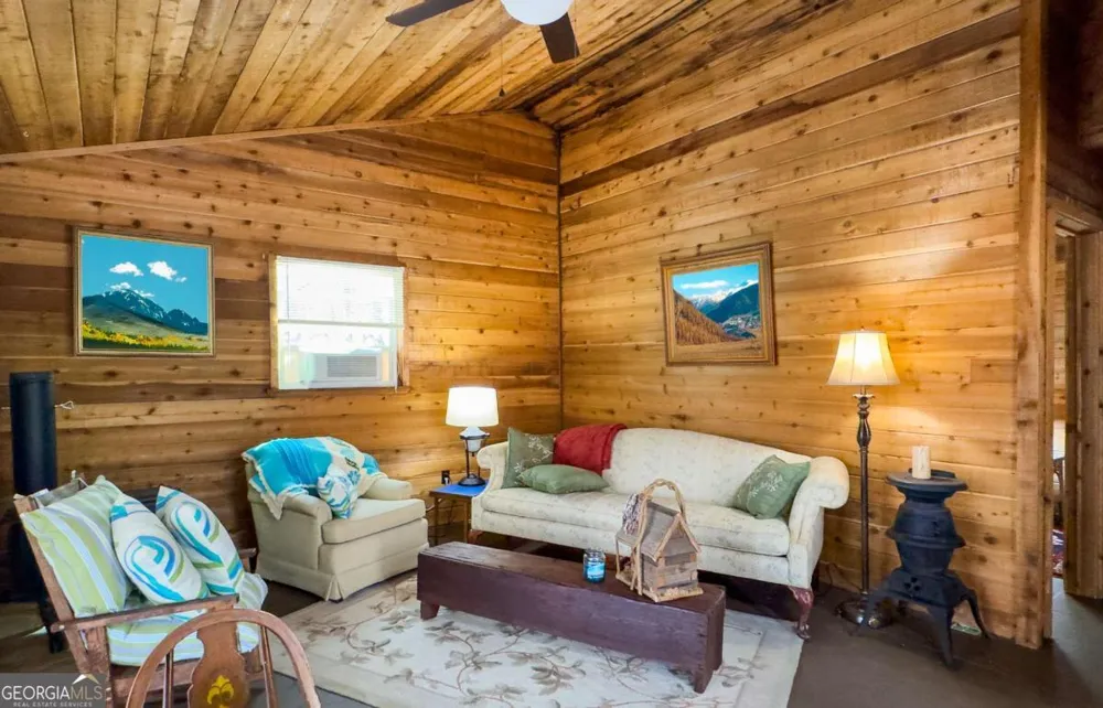 526 Garland Ridge DR Hayesville, NC 28904