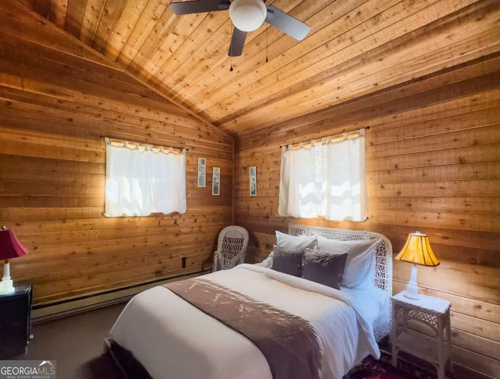 526 Garland Ridge DR Hayesville, NC 28904