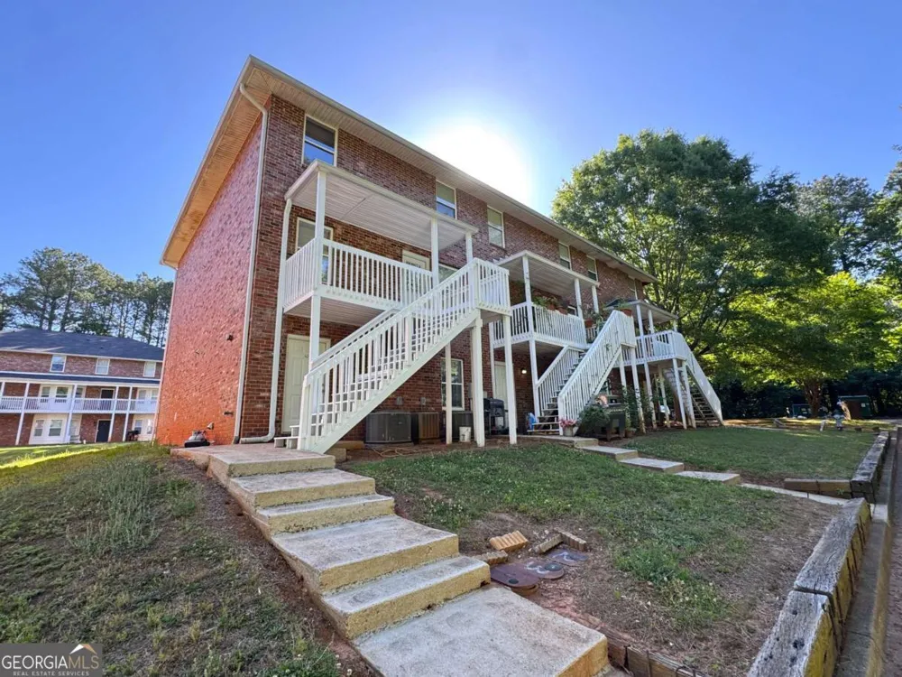 1850 Cedar Shoals DR Athens, GA 30605