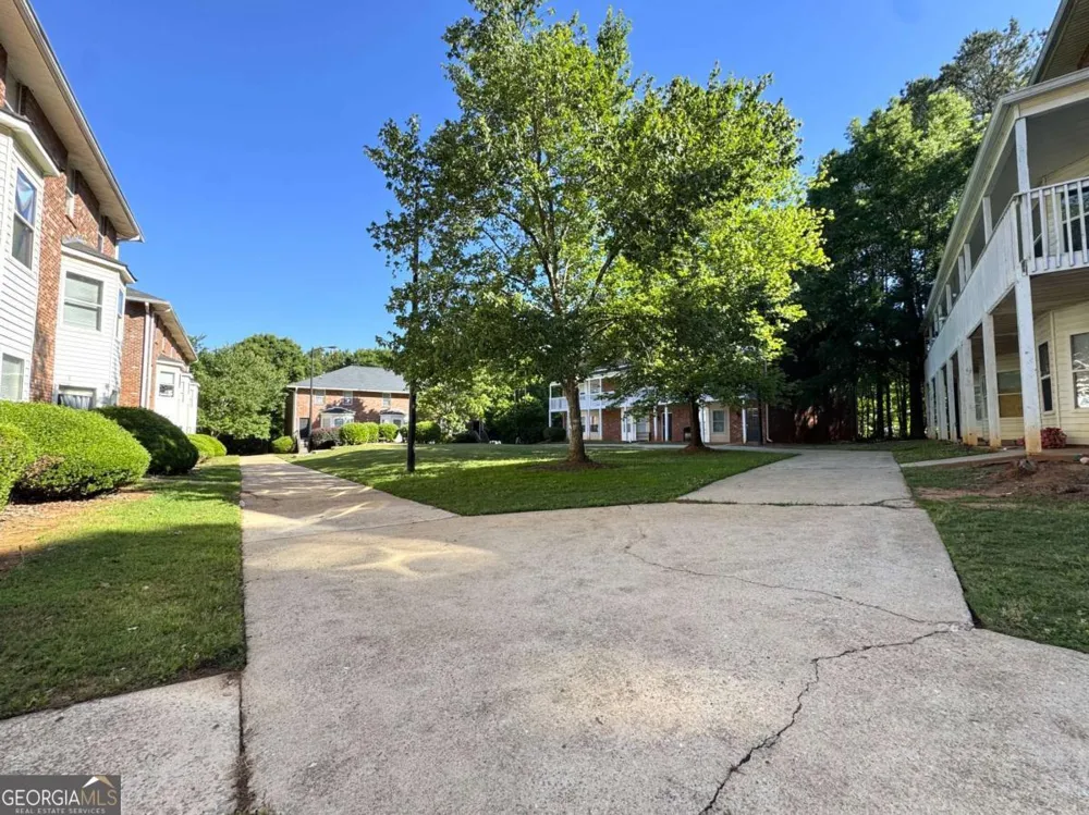 1850 Cedar Shoals DR Athens, GA 30605