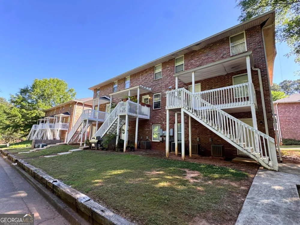1850 Cedar Shoals DR Athens, GA 30605