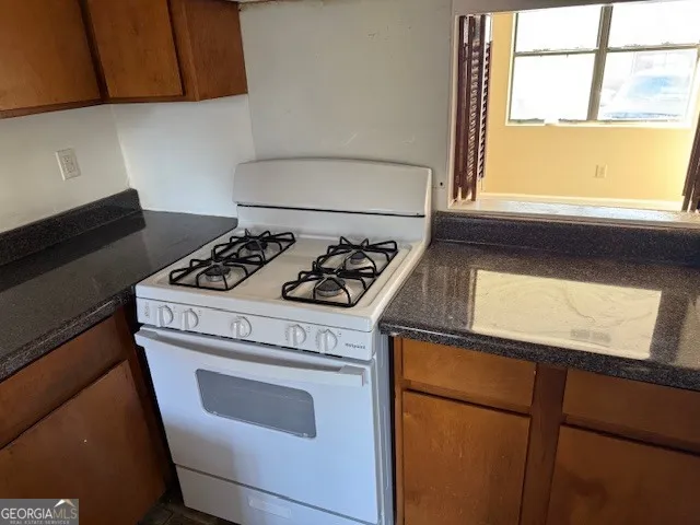 2060 Lenoa LN Austell, GA 30106