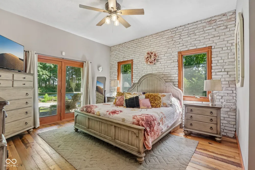397 E 1650 Summitville, IN 46070