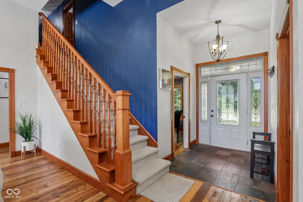 397 E 1650 Summitville, IN 46070