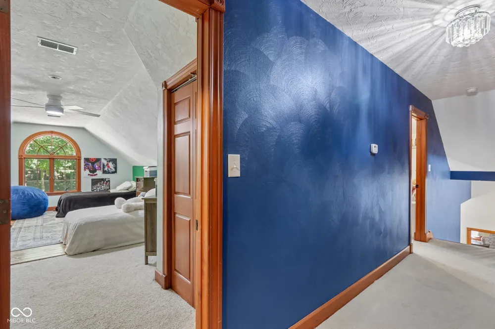 397 E 1650 Summitville, IN 46070