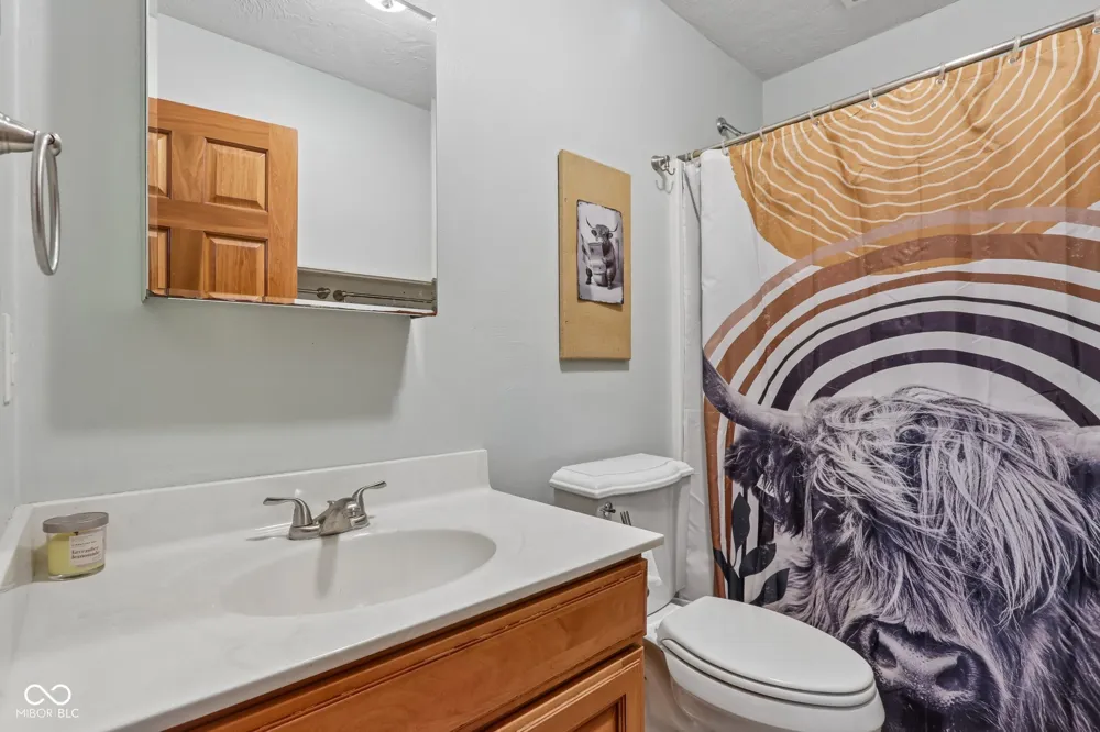 397 E 1650 Summitville, IN 46070