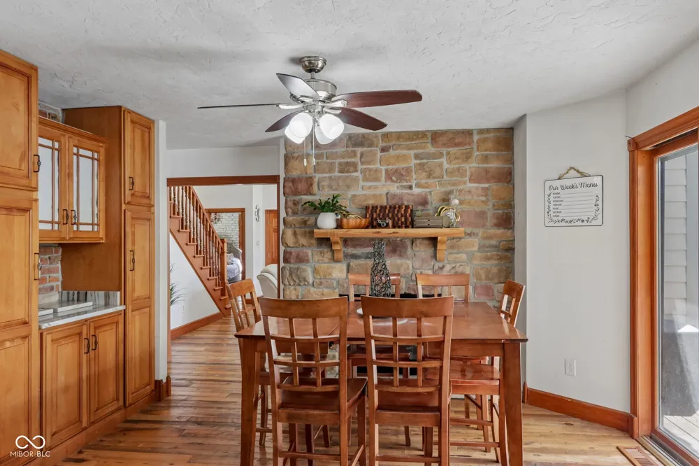 397 E 1650 Summitville, IN 46070