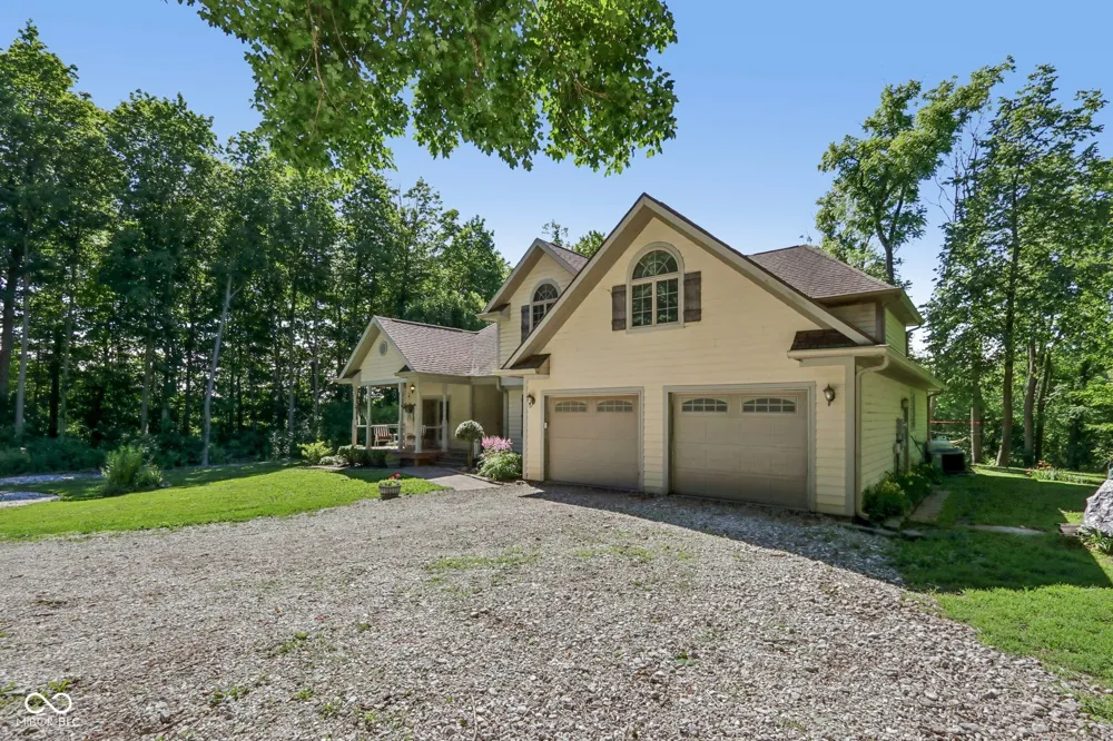 397 E 1650 Summitville, IN 46070
