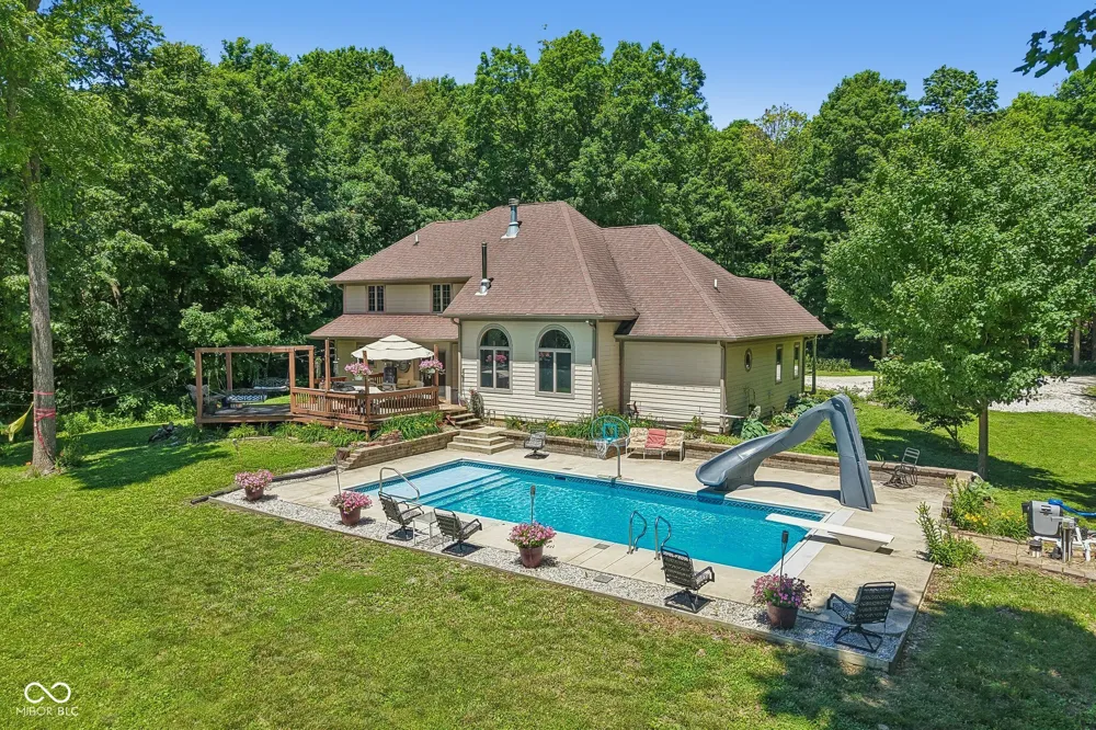 397 E 1650 Summitville, IN 46070