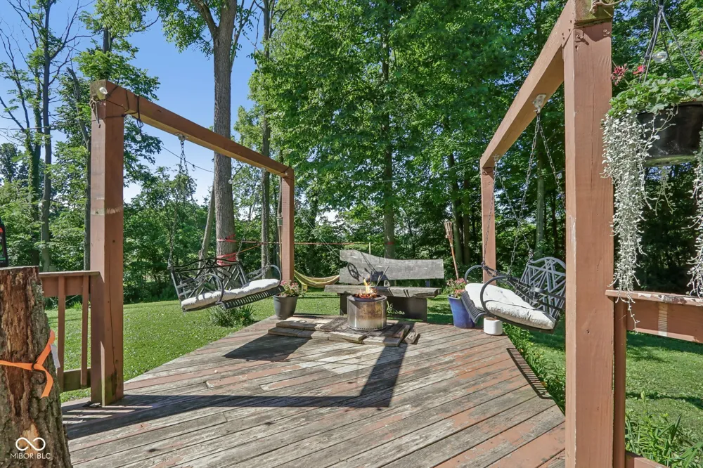 397 E 1650 Summitville, IN 46070