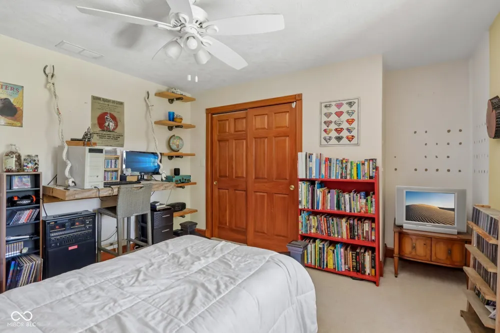 397 E 1650 Summitville, IN 46070