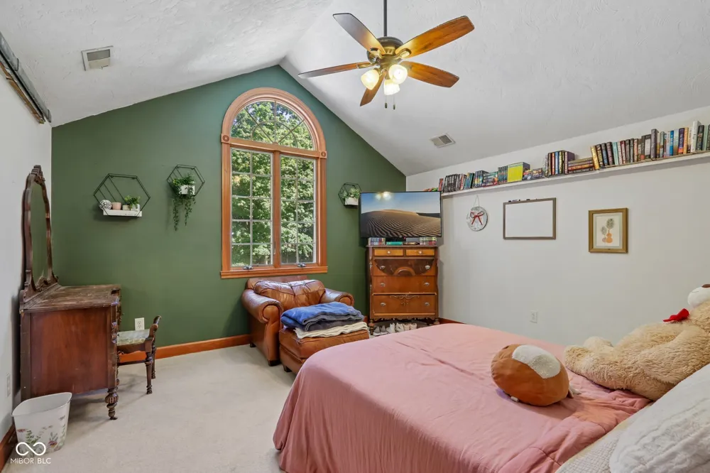 397 E 1650 Summitville, IN 46070