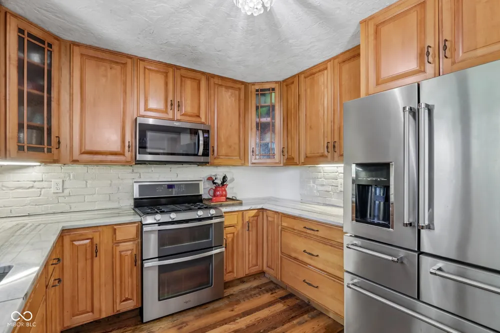 397 E 1650 Summitville, IN 46070