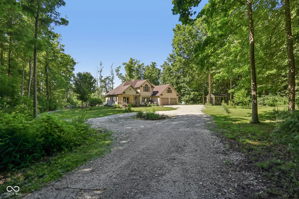 397 E 1650 Summitville, IN 46070