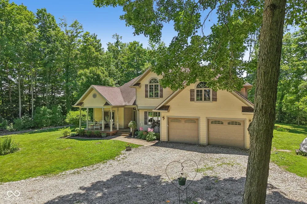 397 E 1650 Summitville, IN 46070