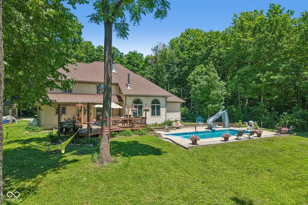 397 E 1650 Summitville, IN 46070
