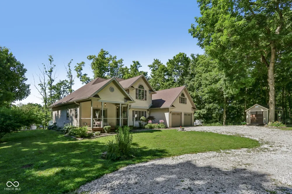 397 E 1650 Summitville, IN 46070
