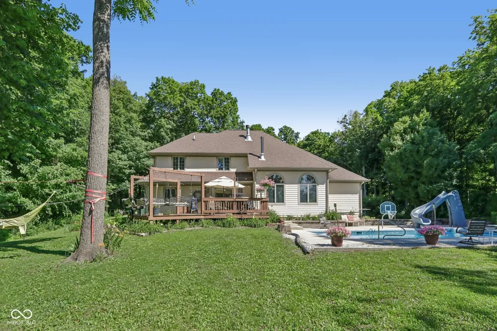 397 E 1650 Summitville, IN 46070