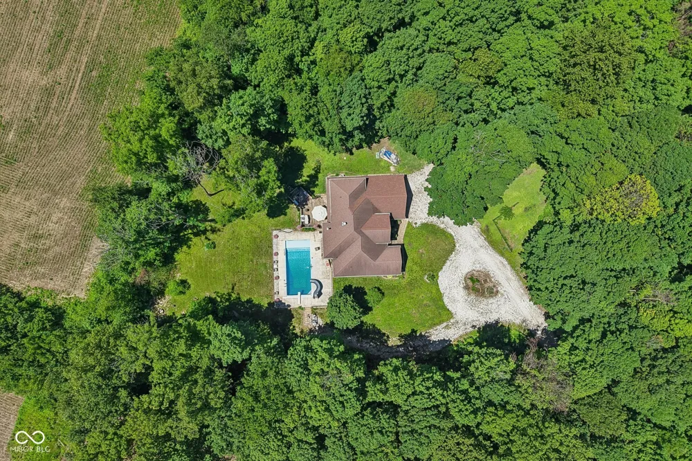 397 E 1650 Summitville, IN 46070