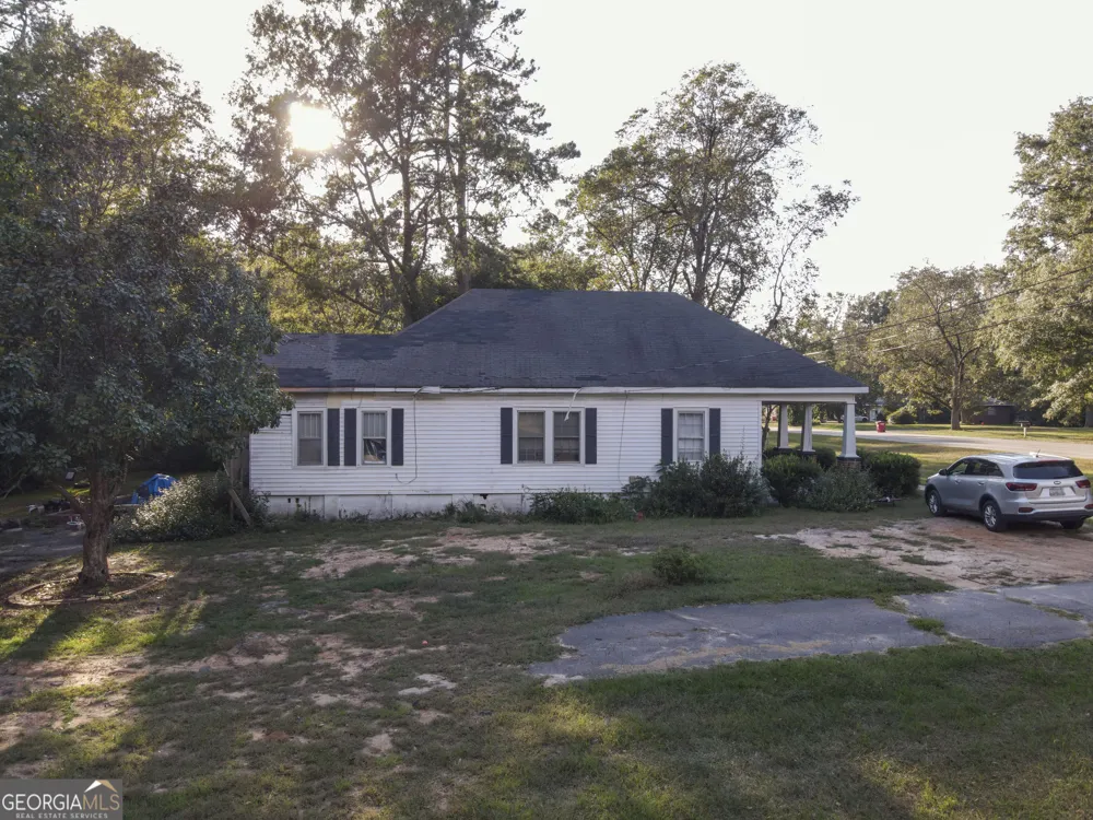908 E McCarty ST Sandersville, GA 31082