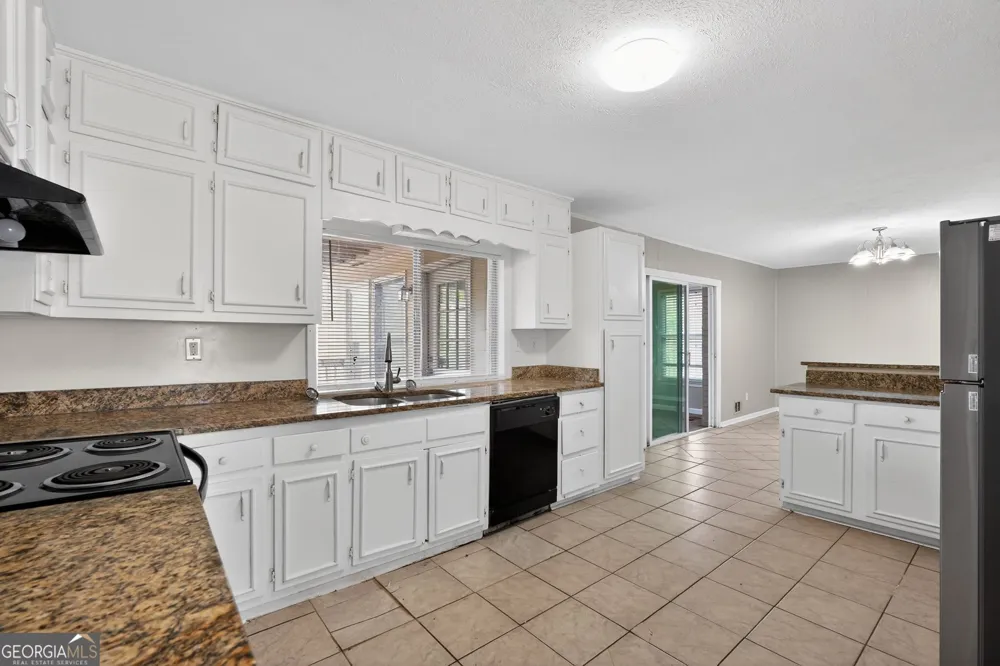 2234 Seven Oaks CIR Conley, GA 30288