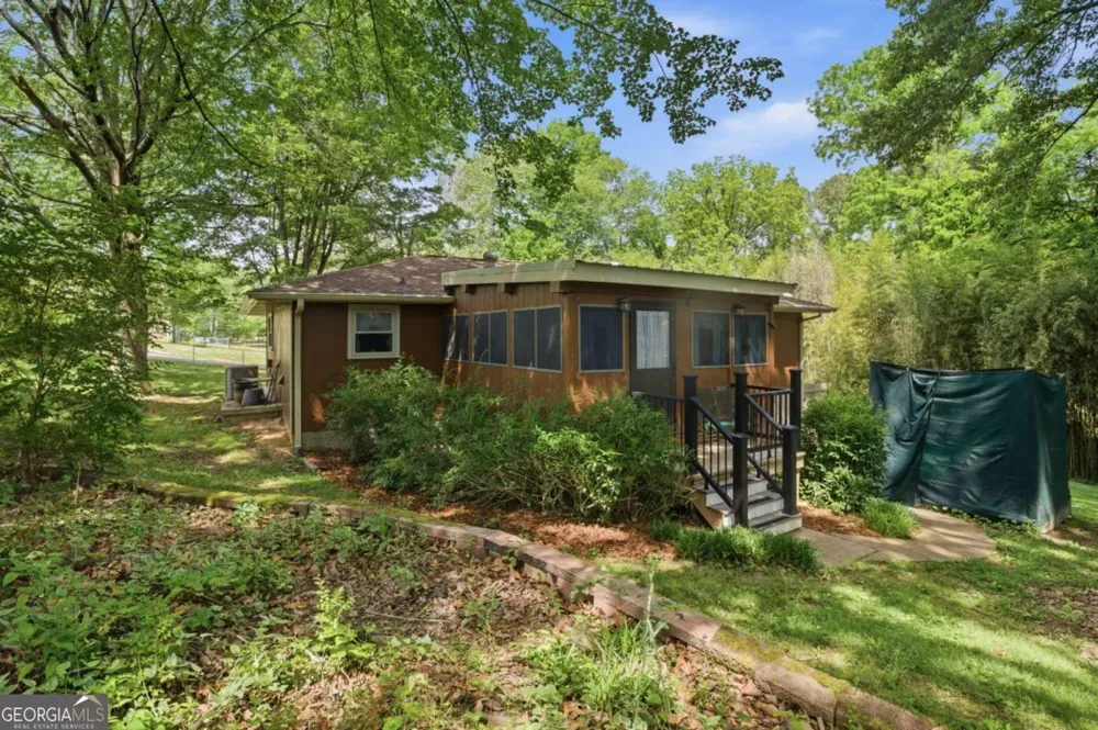 1004 W Lewis ST Rossville, GA 30741