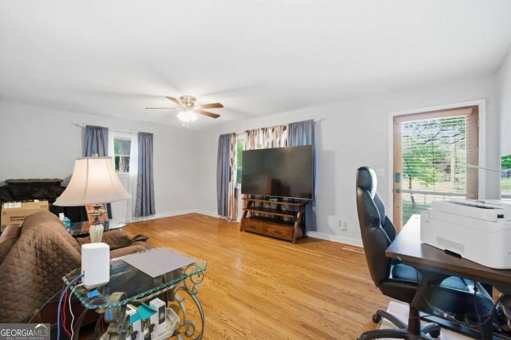 1004 W Lewis ST Rossville, GA 30741
