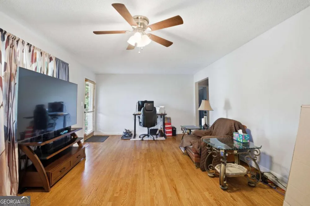 1004 W Lewis ST Rossville, GA 30741