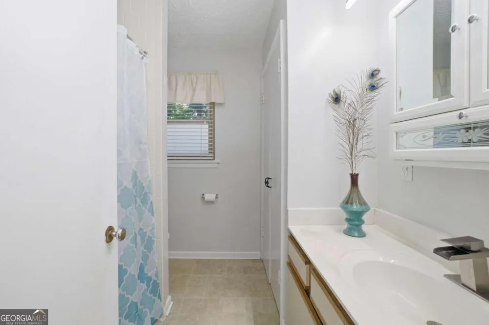 1004 W Lewis ST Rossville, GA 30741