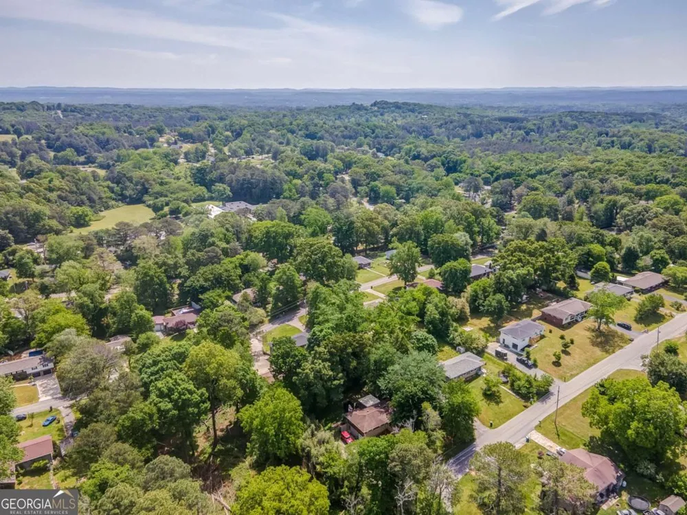 1004 W Lewis ST Rossville, GA 30741