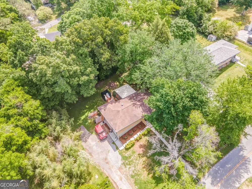 1004 W Lewis ST Rossville, GA 30741