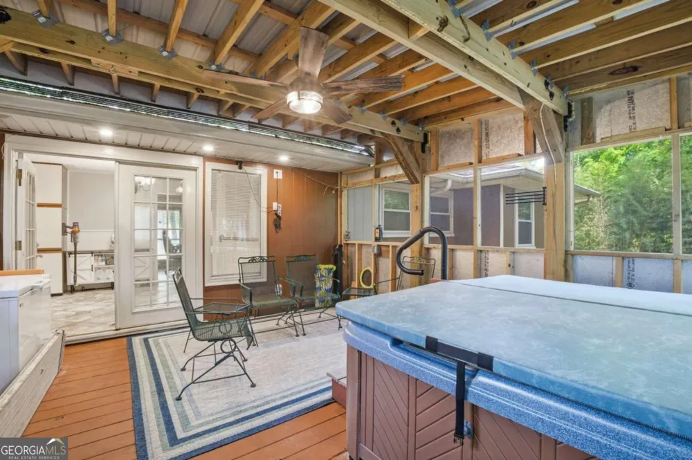 1004 W Lewis ST Rossville, GA 30741