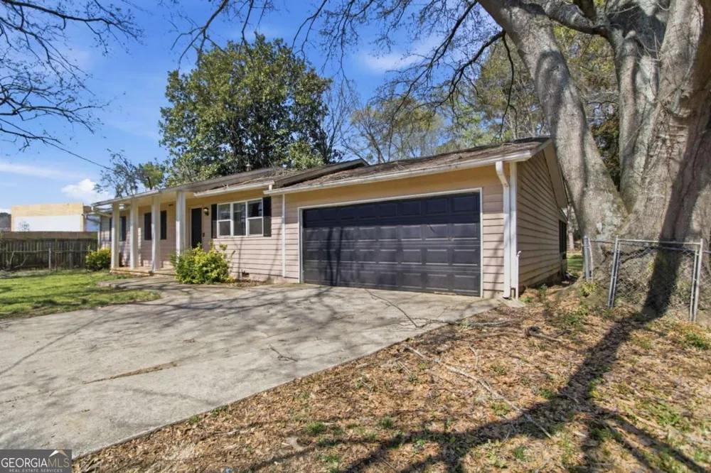 4289 Rex RD Rex, GA 30273