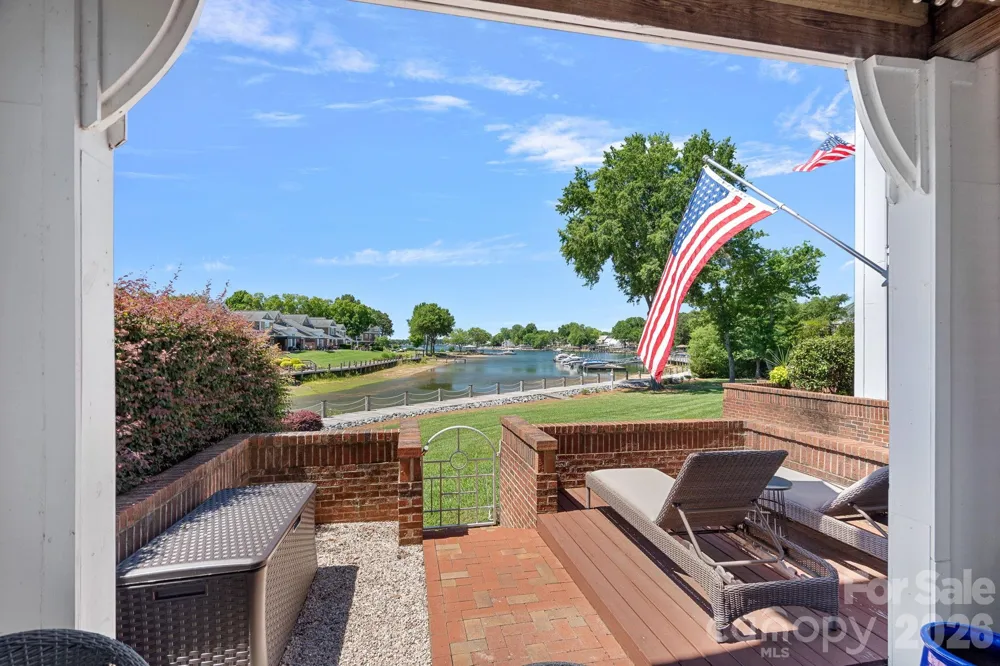 18609 Harborside Drive Cornelius, NC 28031