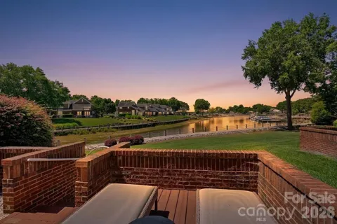18609 Harborside Drive