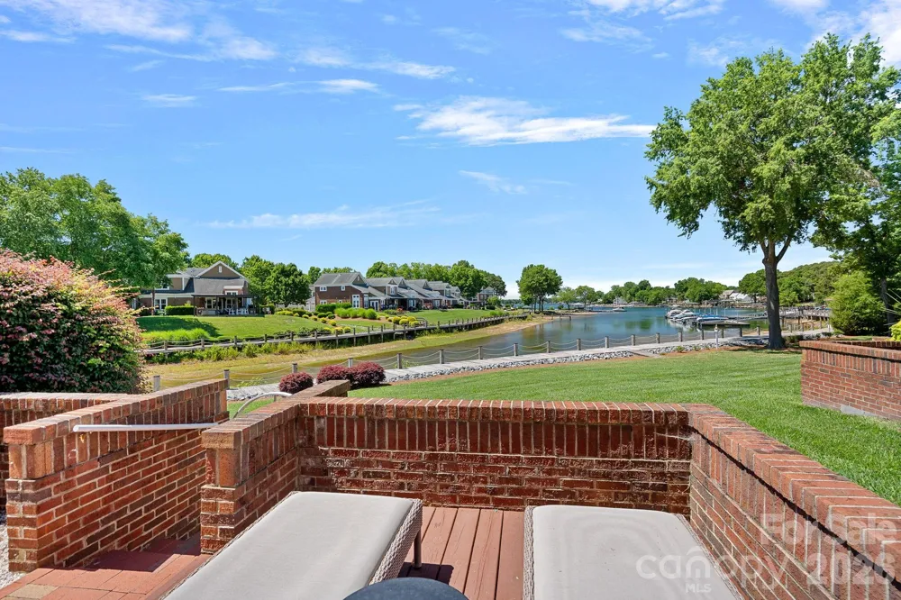 18609 Harborside Drive Cornelius, NC 28031
