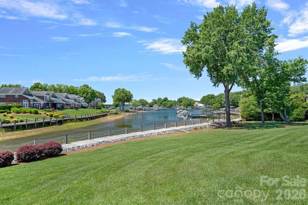18609 Harborside Drive Cornelius, NC 28031