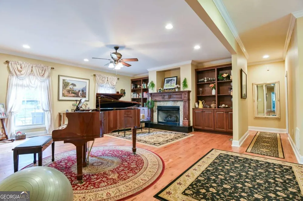283 Creekside DR Arnoldsville, GA 30619